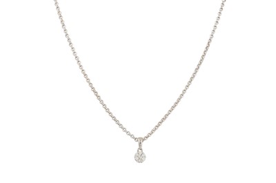 Lot 124 - A DIAMOND CLUSTER PENDANT, set with brilliant...