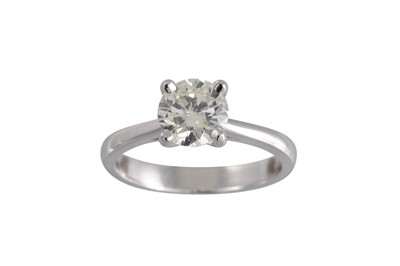 Lot 248 - A DIAMOND SOLITAIRE RING, the brilliant cut...