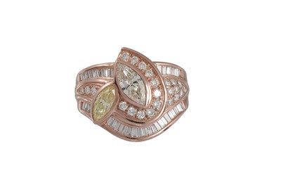 Lot 252 - A DIAMOND CLUSTER RING, the two yellow...