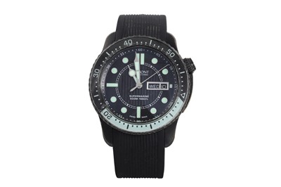 Lot 384 - A GENT'S SUPERMARINE DIVING WRIST WATCH,...