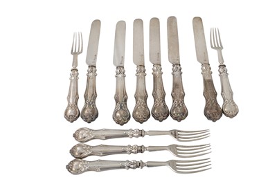 Lot 528 - A SET OF ELEVEN VICTORIAN SILVER KNIVES AND...