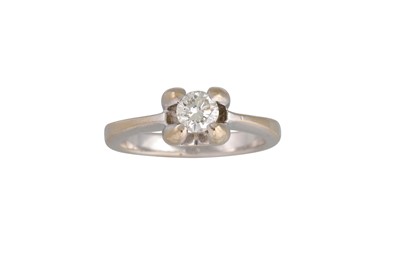 Lot 96 - A DIAMOND SOLITAIRE RING, the brilliant cut...