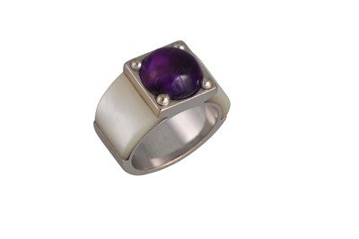 Lot 89 - A VAN CLEEF & ARPELS 'BABYLON' RING, set with...