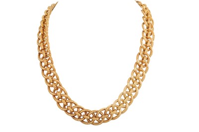 Lot 101 - AN 18CT GOLD COLLAR, By Garrard with circular...