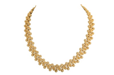 Lot 22 - A VINTAGE GOLD PLATED FANCY COLLAR AND...