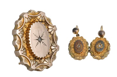 Lot 202 - AN SET OF ANTIQUE DIAMOND SET MOURNING...