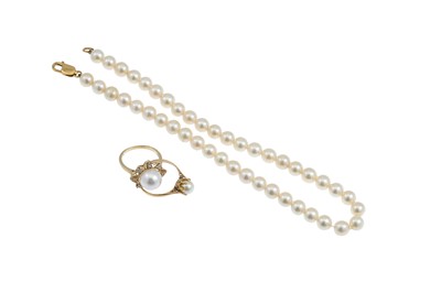 Lot 237 - A COLLECTION OF CULTURED PEARL JEWELLERY,...