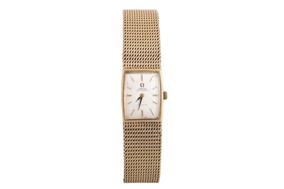 Lot 482 - A VINTAGE 9CT GOLD LADY'S OMEGA WRISTWATCH,...