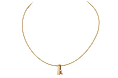 Lot 223 - A DIAMOND SET PENDANT, on an 18ct yellow gold...