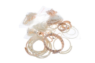 Lot 11 - A LARGE MISCELLANEOUS QUANTITY OF WHITE & PINK...