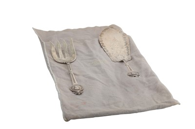 Lot 476 - A MATCHING STERLING SILVER NORTH AMERICAN...