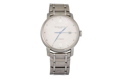 Lot 422 - A BAUME & MERCIER STAINLESS STEEL WRISTWATCH,...