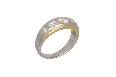 Lot 21 - A FIVE STONE GRADUATED DIAMOND SET RING, the...