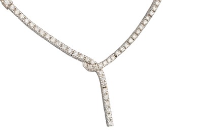 Lot 359 - A DIAMOND NECKLACE, the brilliant cut diamonds...