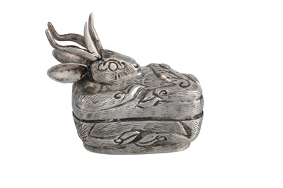 Lot 186 - AN ANTIQUE KHMER CAMBODIAN NOVELTY SILVER PILL...