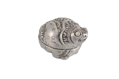 Lot 195 - AN ANTIQUE KHMER CAMBODIAN NOVELTY SILVER PILL...