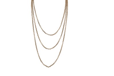 Lot 354 - A VICTORIAN MUFF CHAIN, faceted belcher links,...