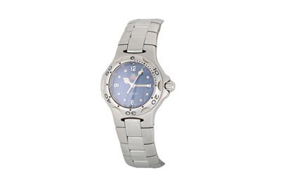 Lot 421 - A LADY'S STAINLESS STEEL TAG HEUER WRIST WATCH,...