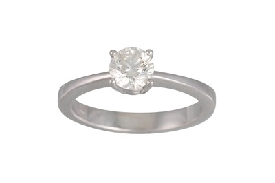 Lot 227 - A DIAMOND SOLITAIRE RING, the brilliant cut...