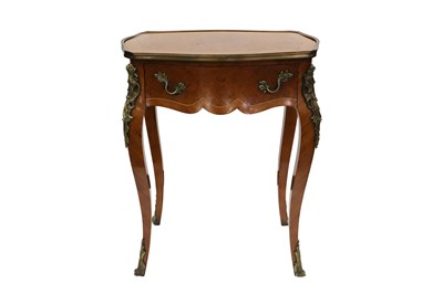 Lot 540 - A FINE QUALITY PAIR OF 20TH CENTURY LOUIS XVI...