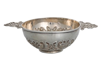 Lot 471 - A SILVER BON BON DISH, Birmingham hallmark, 98 g.