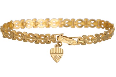 Lot 118 - A 21CT GOLD FLAT CIRCULAR LINK BRACELET, 7.8 g.