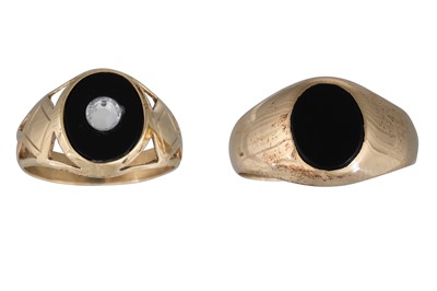 Lot 123 - TWO 9CT GOLD SIGNET RINGS, both onyx set, size...