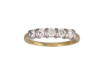Lot 128 - A FIVE STONE DIAMOND RING, the brilliant cut...