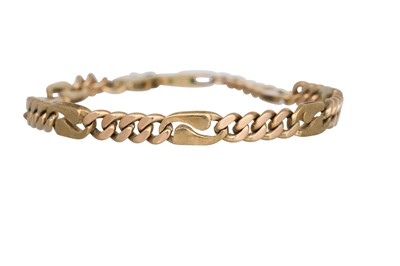 Lot 133 - A 9CT GOLD CURB LINK BRACELET, 10.2 g.