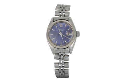 Lot 525 - A LADY'S STAINLESS STEEL ROLEX OYSTER...