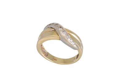 Lot 118 - A DIAMOND SET RING, cross over design, mounted...