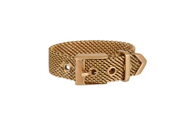Lot 246 - A VINTAGE 18CT YELLOW GOLD BELT RING,...