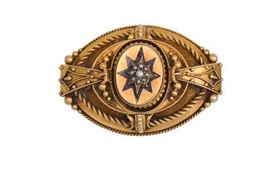 Lot 260 - AN 18CT YELLOW GOLD ANTIQUE 'ETRUSCAN' OVAL...