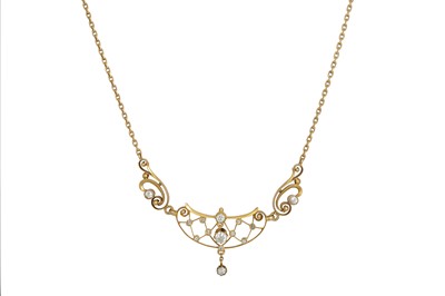 Lot 257 - AN ANTIQUE DIAMOND NECKLACE, the openwork...