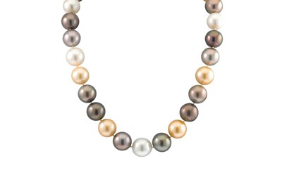 Lot 359 - A FINE SET OF SOUTH SEA PEARLS, mixed tones,...