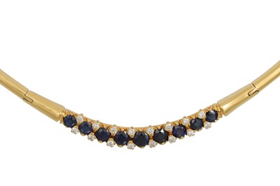 Lot 266 - A SAPPHIRE AND DIAMOND PENDANT, set with oval...