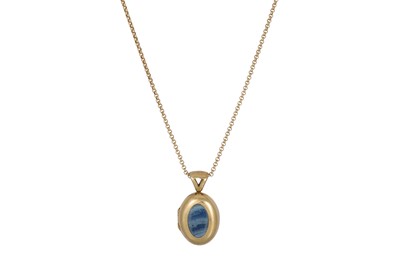 Lot 215 - A 9CT GOLD STONE SET PHOTO LOCKET, with a 9ct...