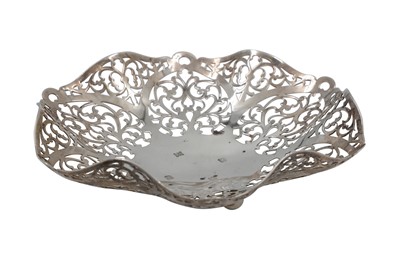 Lot 608 - A MODERN IRISH SILVER PIERCED DISH, Dublin...