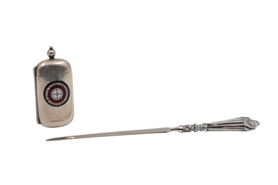 Lot 611 - A CONTINENTAL SILVER SOVEREIGN CASE, decorated...