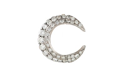 Lot 298 - AN EARLY 20TH CENTURY DOUBLE ROW DIAMOND...