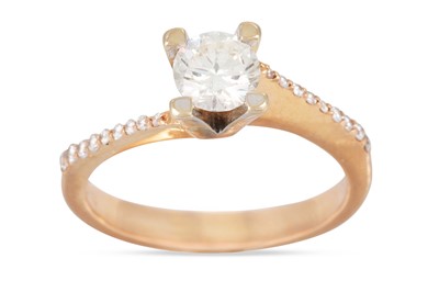 Lot 71 - A DIAMOND SOLITAIRE RING, the brilliant cut...