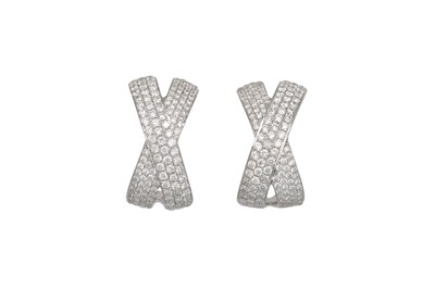 Lot 170 - A PAIR OF DIAMOND SET EARRINGS, cross over...
