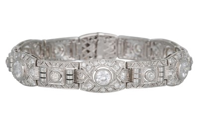 Lot 435 - AN ART DECO DIAMOND BRACELET, c 1930s of...