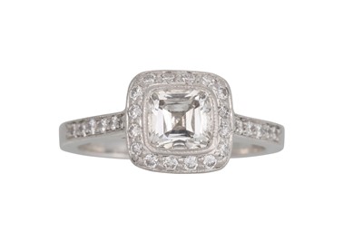 Lot 338 - A TIFFANY DIAMOND CLUSTER RING, the cushion...