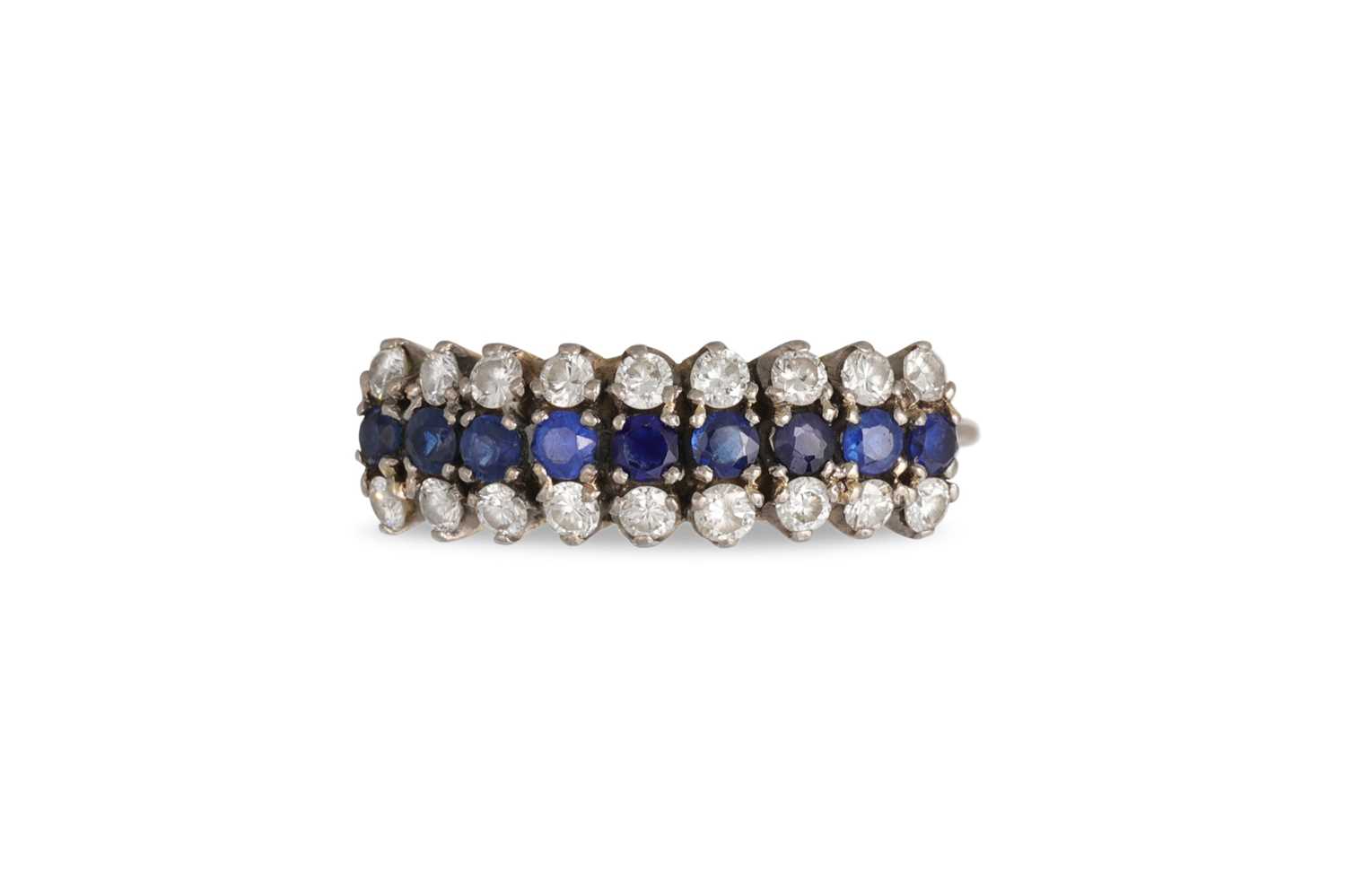 Lot 55 - A VINTAGE THREE ROWED DIAMOND AND SAPPHIRE...