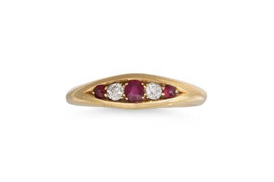 Lot 297 - A DIAMOND AND RUBY RING, mounted in 18ct gold,...