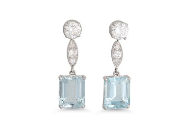 Lot 373 - A PAIR OF AQUAMARINE AND DIAMOND DROP EARRINGS,...