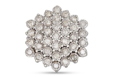 Lot 327 - A DIAMOND SET CLUSTER RING, the brilliant cut...