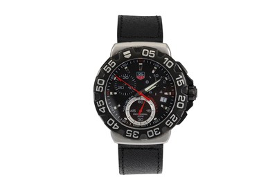 Lot 435 - A GENT'S TAG HEUER CHRONOGRAPH MULTI DIAL...