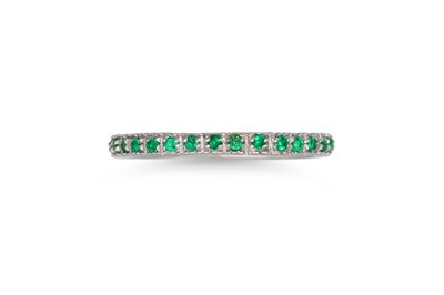 Lot 262 - AN EMERALD THREE QUARTER BAND ETERNITY RING,...